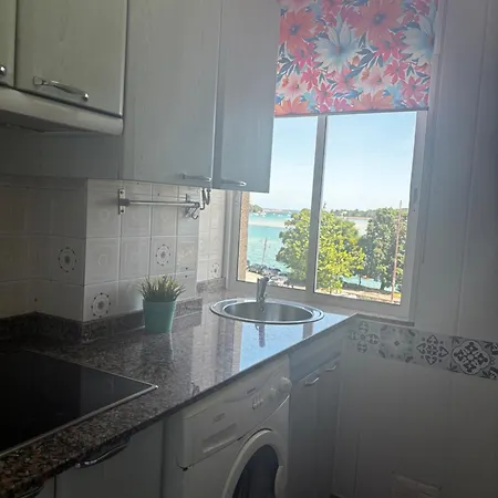 Apartamento Excelentes Vistas A La Ria, Wifi Y Parking * San Vicente De La Barquera